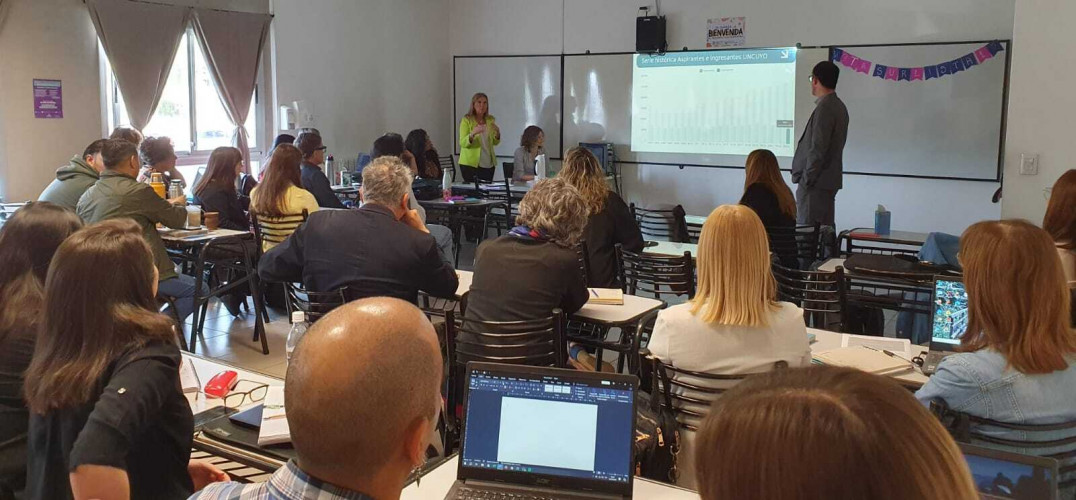 imagen Realizaron el primer taller de Sinceramiento Curricular en la Facultad de Educación