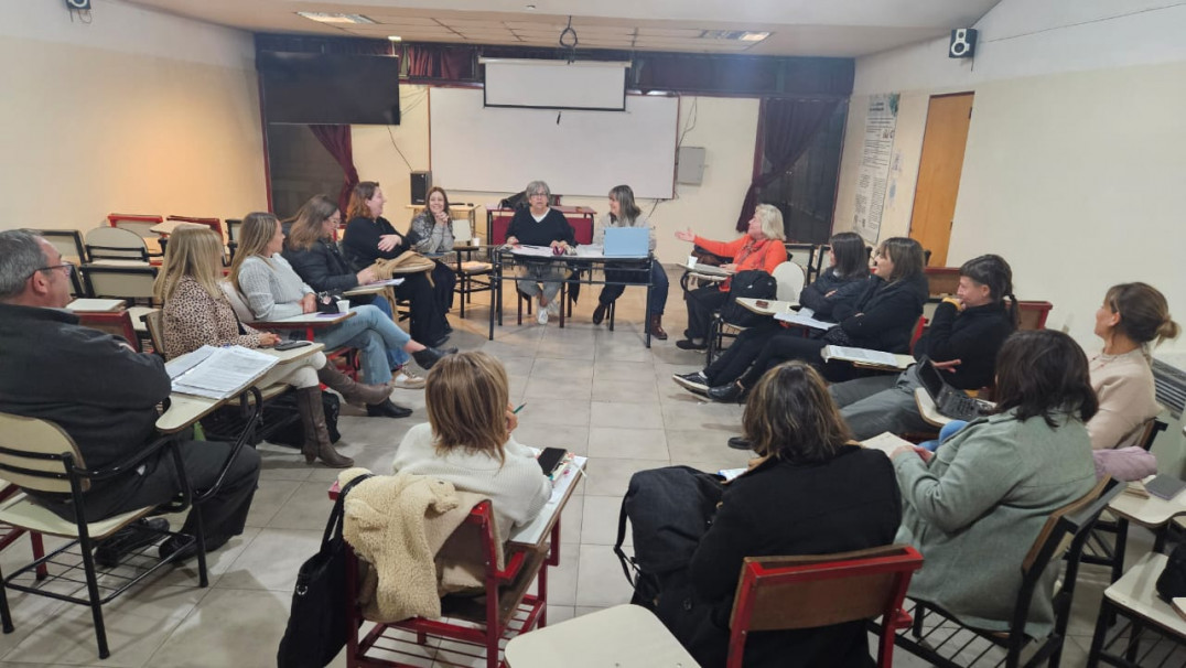 imagen Docentes de la Facultad planifican el segundo cuatrimestre en conjunto