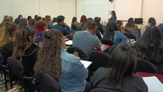 imagen Silvia Minoli visitó la Facultad de Educación