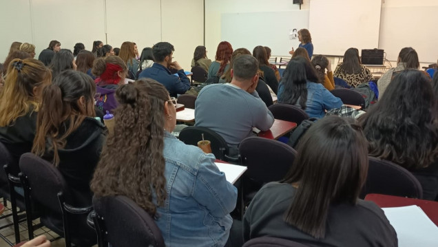 imagen Silvia Minoli visitó la Facultad de Educación