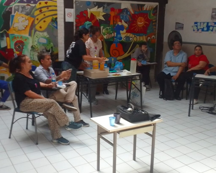 imagen Egresados de Educación Social en contextos de encierro ofrecieron un conversatorio en Boulogne Sur Mer