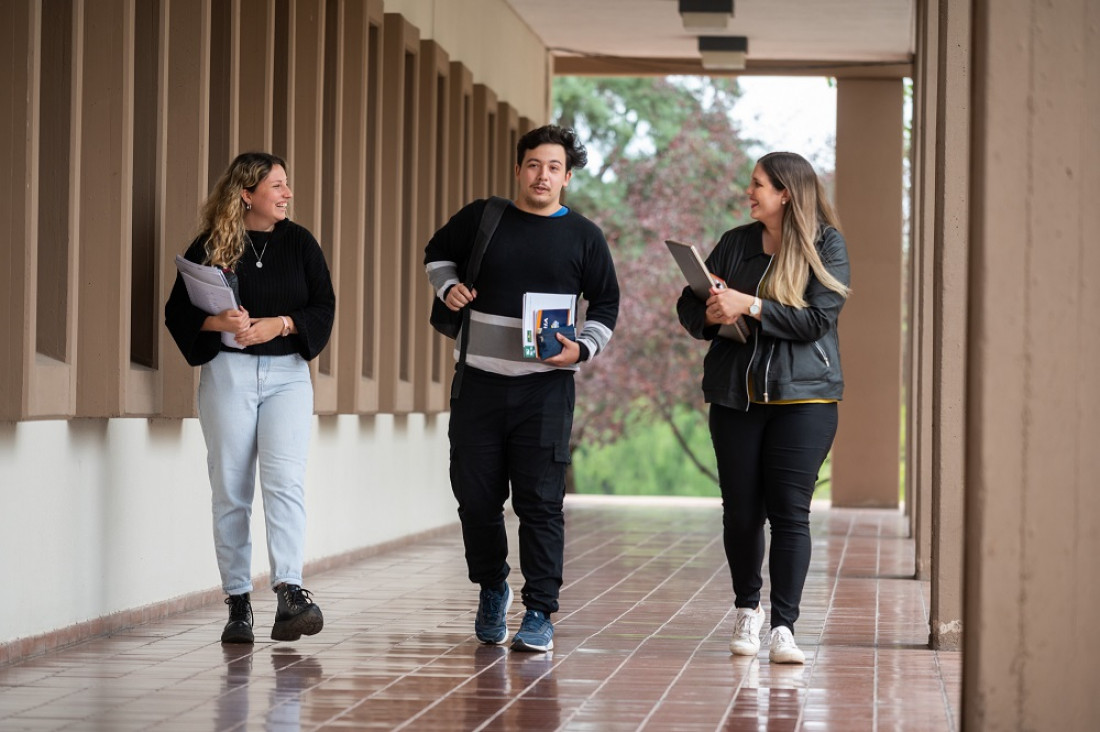 imagen Becas con prestación de servicios: convocan a estudiantes avanzados de diferentes carreras