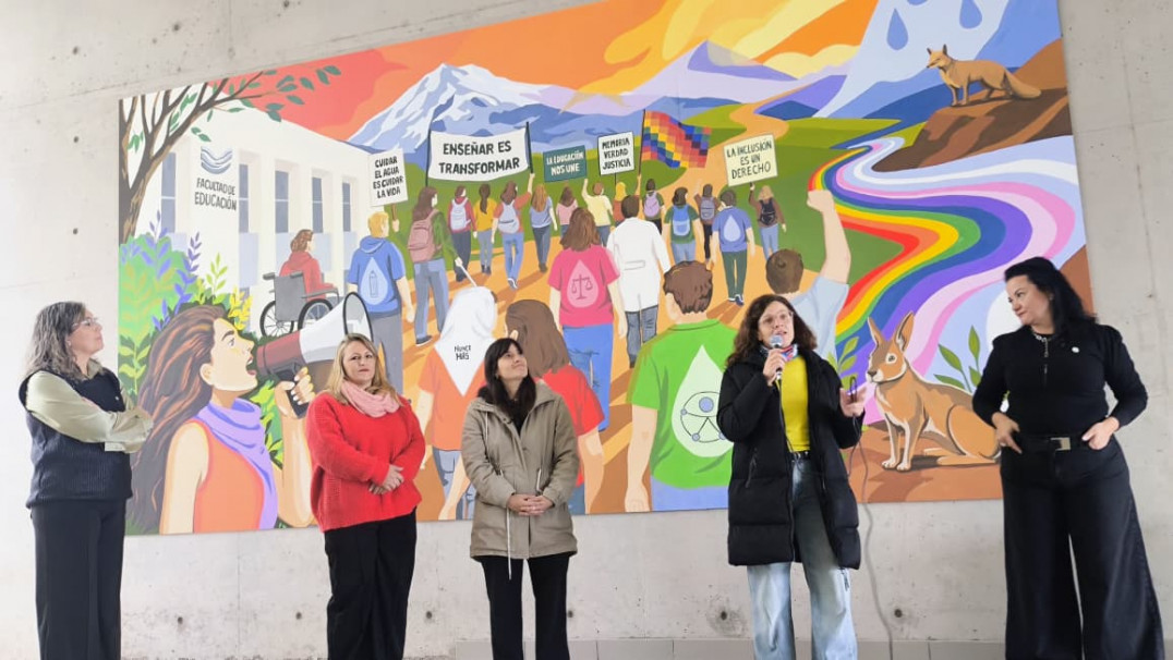 imagen Cuando el arte se vuelve comunidad: quedó inaugurado el mural "Educación en Perspectiva de Derechos"