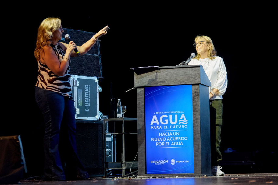 imagen Especialistas de la Facultad propusieron transformar hábitos para el cuidado hídrico