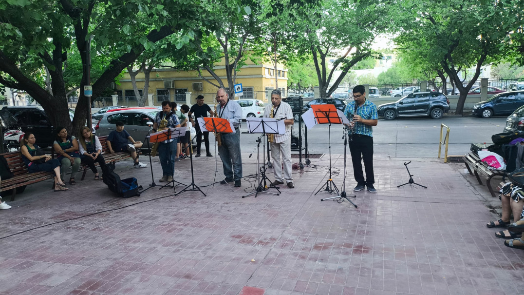 imagen La Facultad de Educación celebró la Noche de las Universidades con muestras, un taller y cine debate 