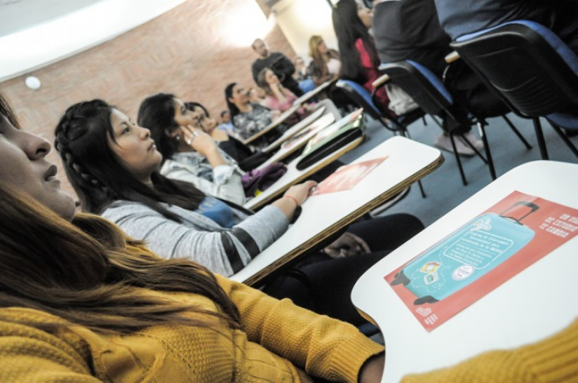 imagen Estudiantes becados podrán estudiar en universidades latinoamericanas