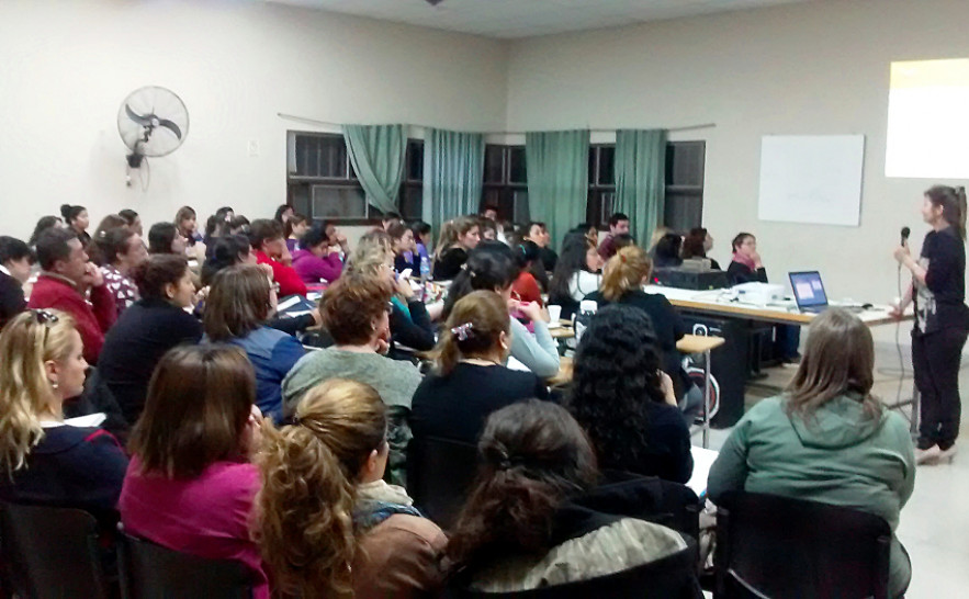 imagen Inició el primer encuentro del Taller de Documentación Escolar y Tarea Docente en Santa Rosa