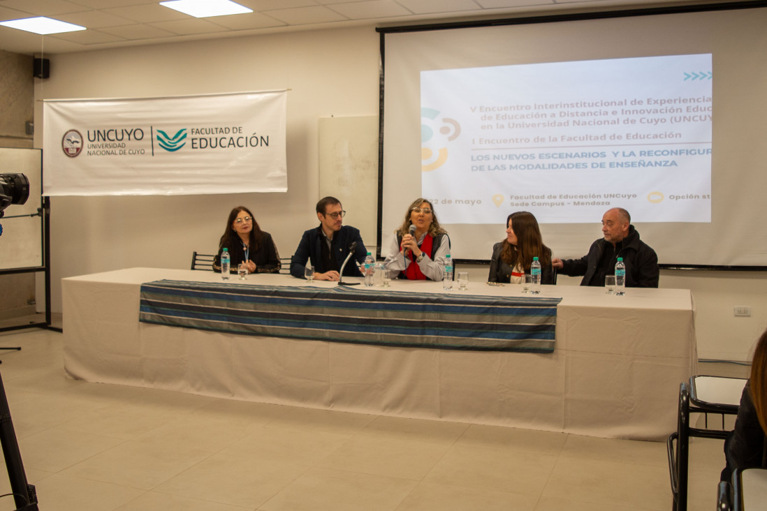 imagen La Facultad de Educación lidera el debate sobre innovación y educación a distancia