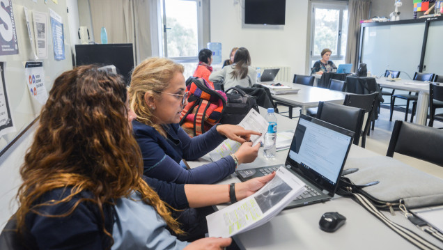 imagen Profesores efectivos e interinos deberán completar la Evaluación de Desempeño Docente