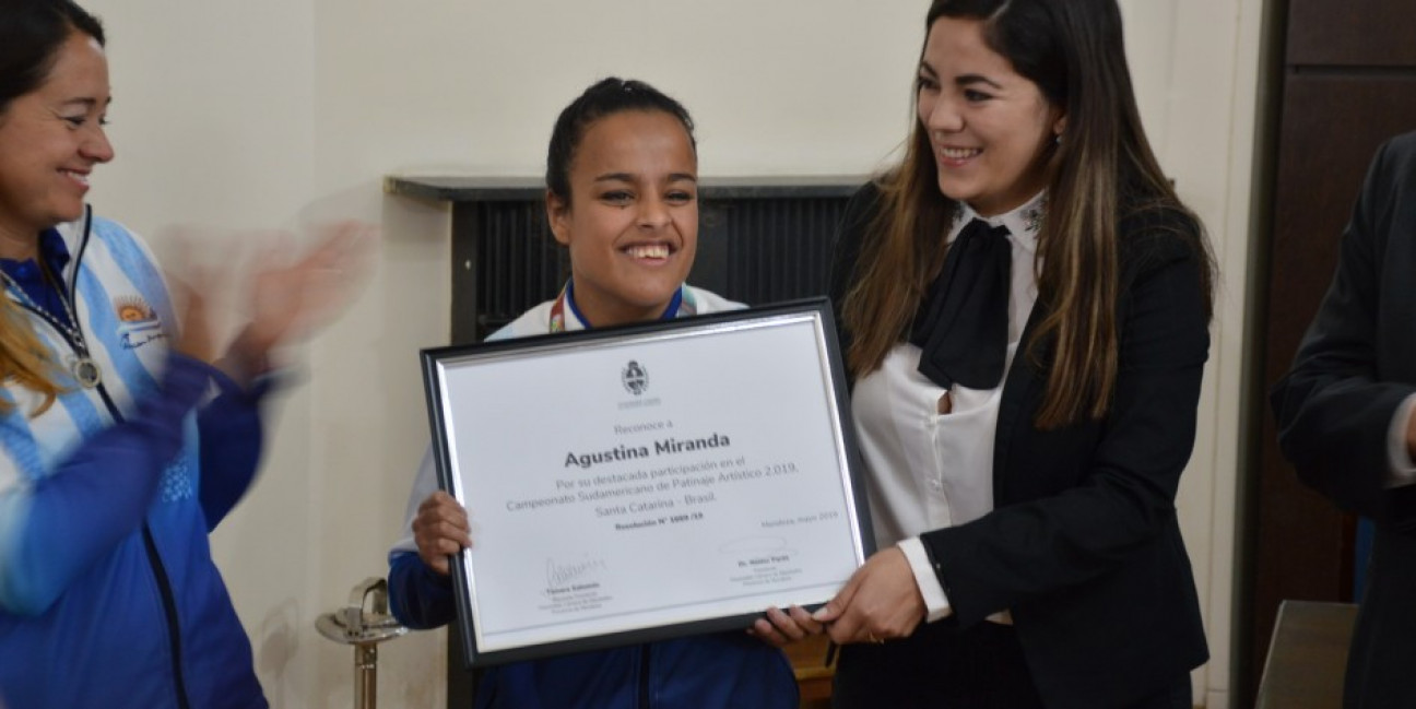 imagen Patinadora con discapacidad que ganó el Sudamericano recibió un reconocimiento