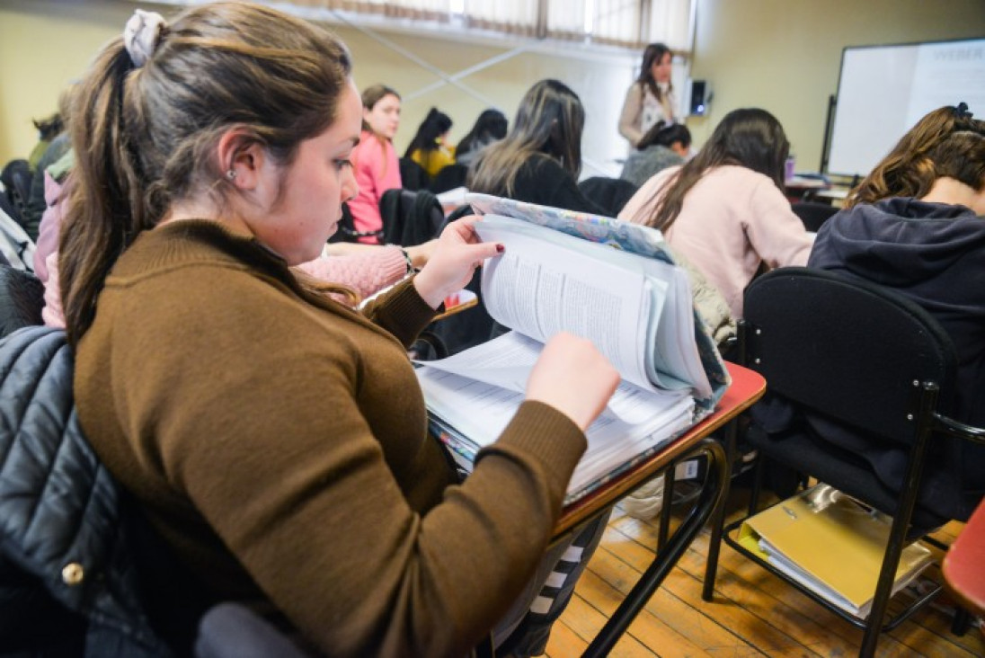 imagen Inscriben a tutoría de Política y Legislación de la Educación