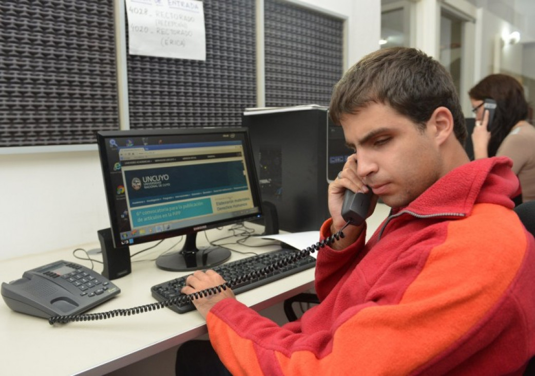 imagen Convocan a estudiantes con discapacidad para beca pre-profesional en el Call Center de la UNCUYO