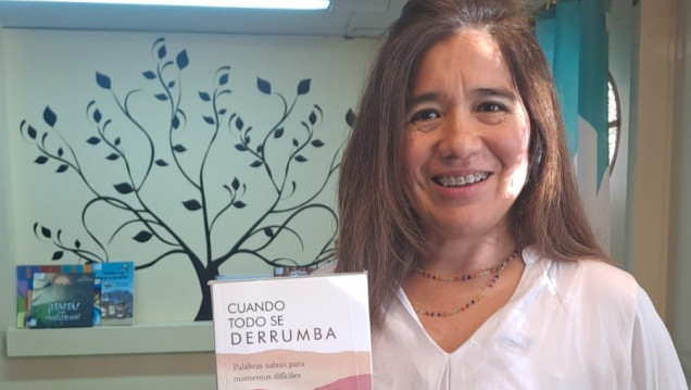imagen Nombraron "Bajo el árbol de los cuentos" el nuevo rincón infantil de la Biblioteca de Educación