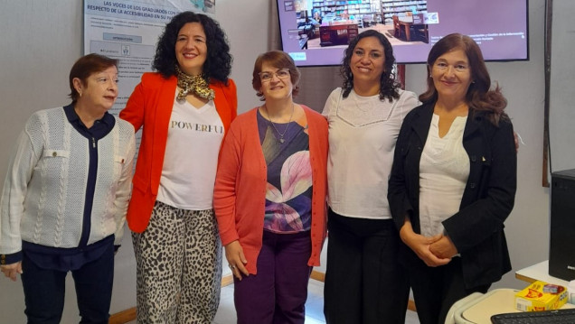 imagen Egresaron dos nuevas licenciadas en Documentación y Gestión de la Información 