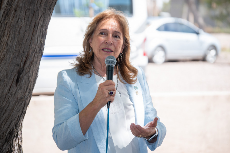imagen Treinta árboles representan los primeros 30 años de la Facultad de Educación de la UNCuyo