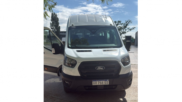 imagen Cooperadora de la Facultad donó nueva Traffic