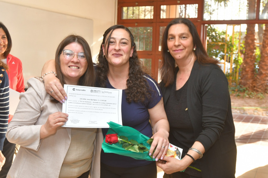 imagen Treinta y siete auxiliares de jardines de Guaymallén se capacitaron en la Facultad de Educación