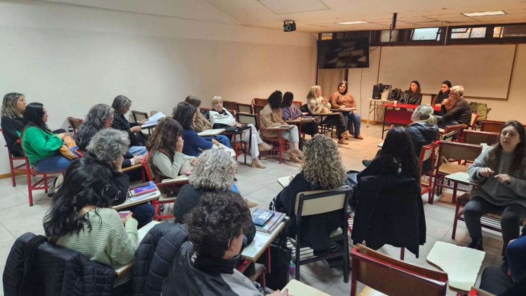 imagen Docentes de la Facultad planifican el segundo cuatrimestre en conjunto