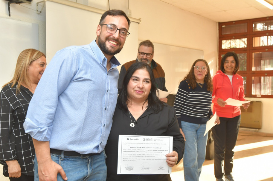 imagen Treinta y siete auxiliares de jardines de Guaymallén se capacitaron en la Facultad de Educación