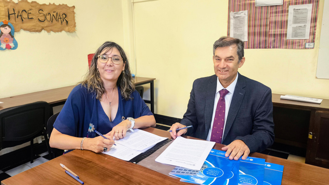 imagen Estudiantes de la Escuela Carmen Vera Arenas tendrán ingreso directo al Colegio de Lenguas Extranjeras