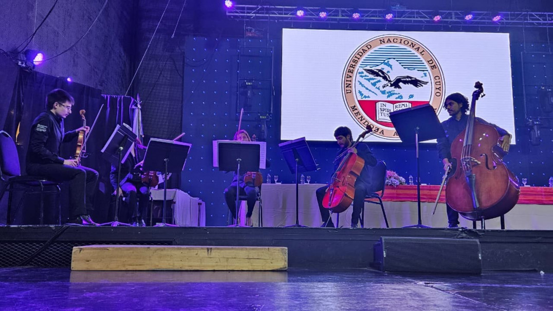 imagen Ana Sisti: "La educación es un derecho, no un servicio y jamás un privilegio a conseguir"