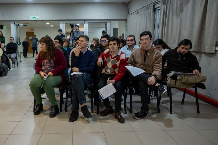 imagen Diez jóvenes con discapacidad intelectual completaron una formación universitaria inédita