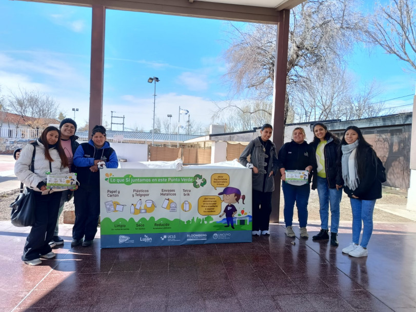 imagen Integrantes del Proyecto Ecoescuelas recibieron certificados por su labor en Luján de Cuyo