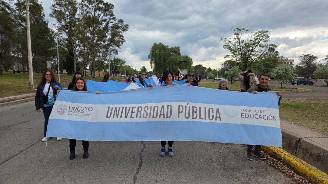 imagen La Facultad de Educación y la ECVA participaron de la quinta Marcha Federal Universitaria