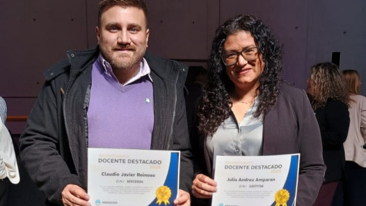 imagen La DGE distinguió a dos docentes de la Facultad de Educación