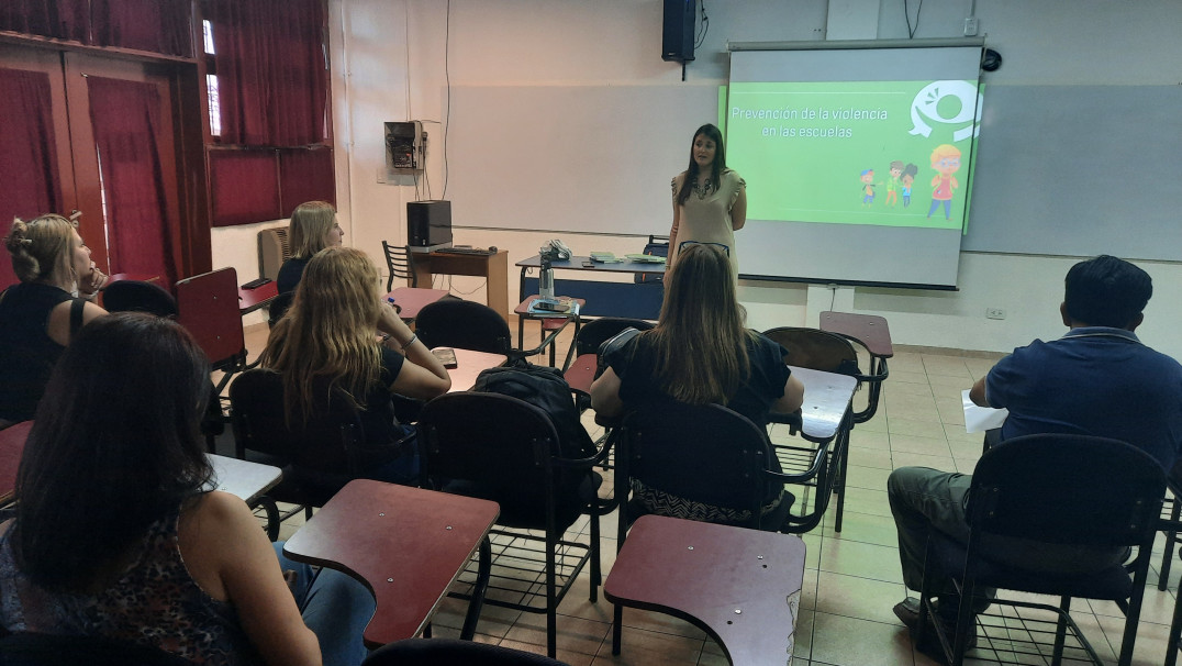 imagen Una docente de Brasil capacitó en prevención de la violencia en las escuelas