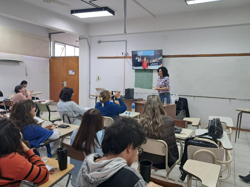 imagen Docentes de la Facultad presentaron resultados de investigaciones en Congreso de Lingüística