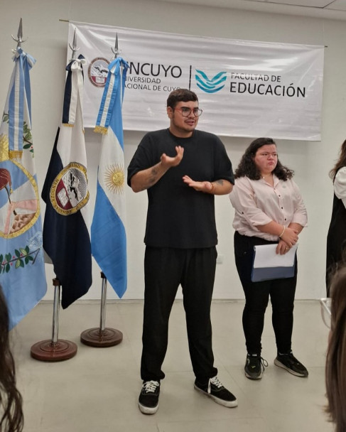 imagen Egresaron nuevos técnicos superiores en Interpretación de Lengua de Señas