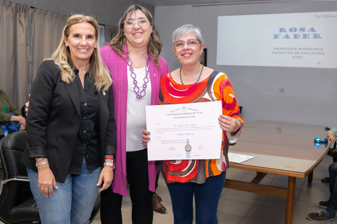 imagen Reconocieron a Rosa Fader como Profesora Extraordinaria de la UNCuyo