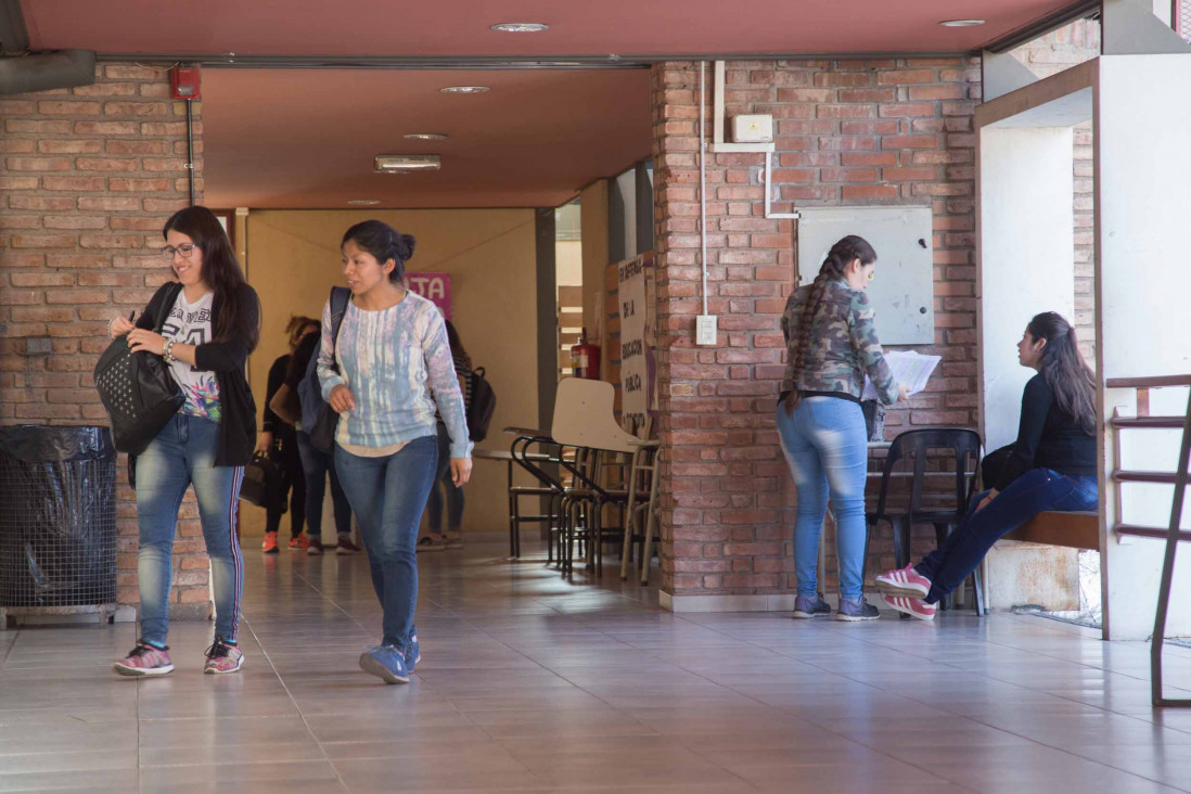 imagen Realizarán acompañamiento en Literatura para estudiantes de Primaria e Inicial