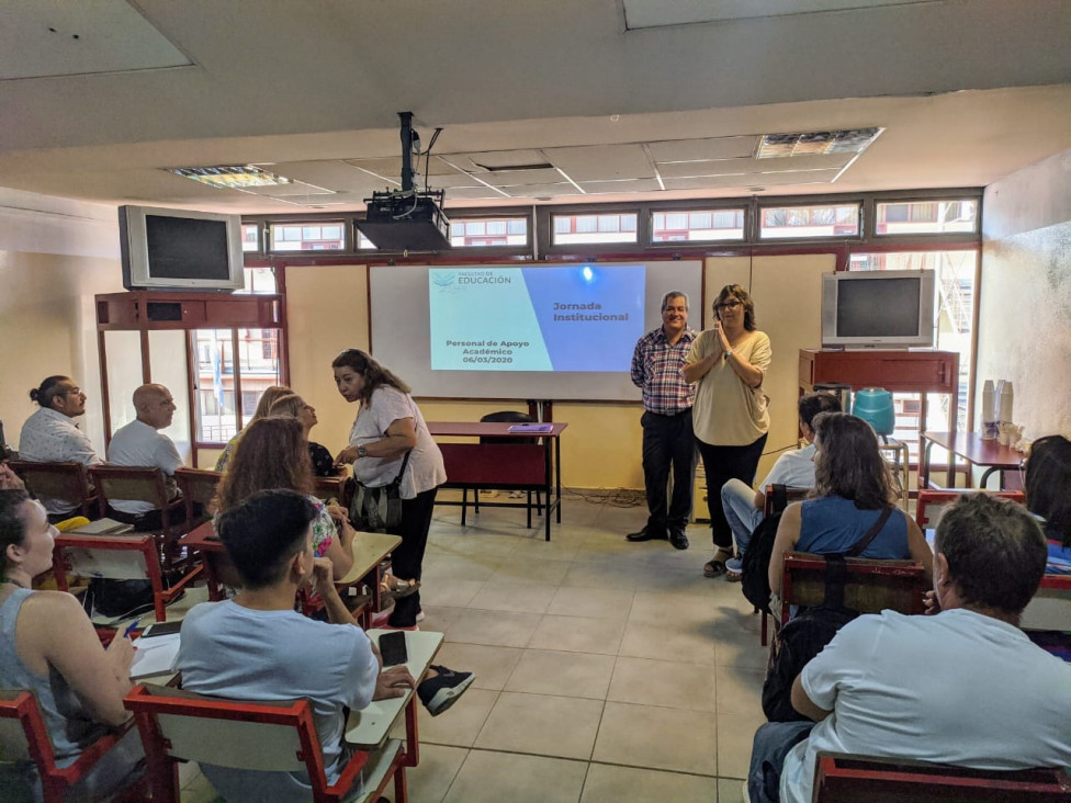 imagen Personal de Apoyo se reunió en una Jornada Institucional