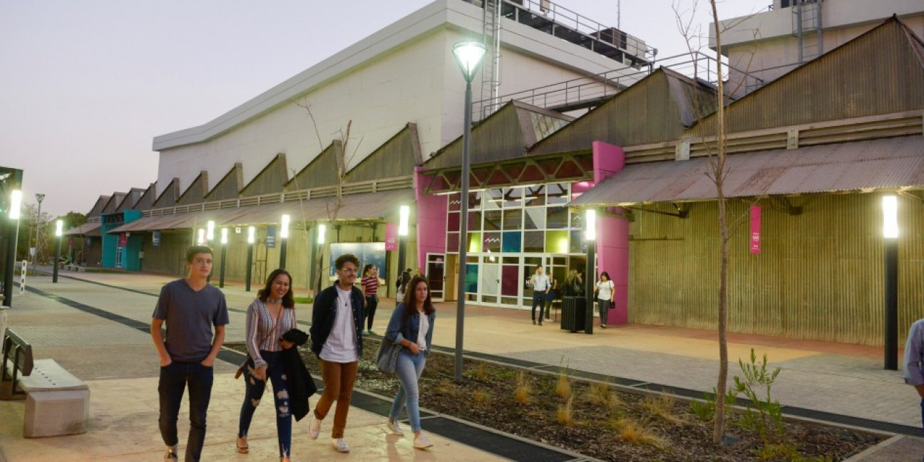 imagen Una expo guiará a jóvenes profesionales en la búsqueda de trabajo