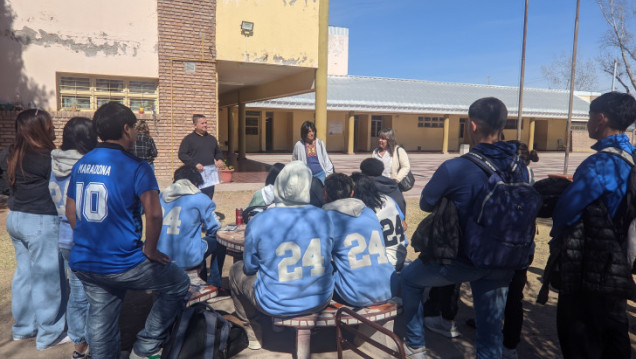 imagen La Facultad mostró sus carreras en escuelas secundarias de Mendoza